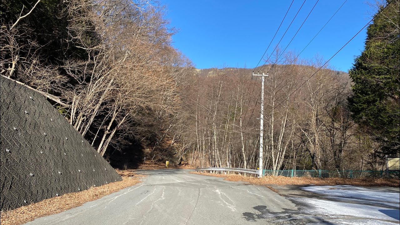 山梨県道219【柳平塩山線】 をカローラで走行してみた！！・乙女湖前、徳和林道分岐から少し先まで。