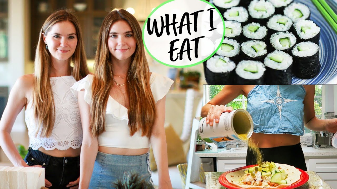 WHAT I EAT IN A DAY - Summer Edition! - Nina and Randa