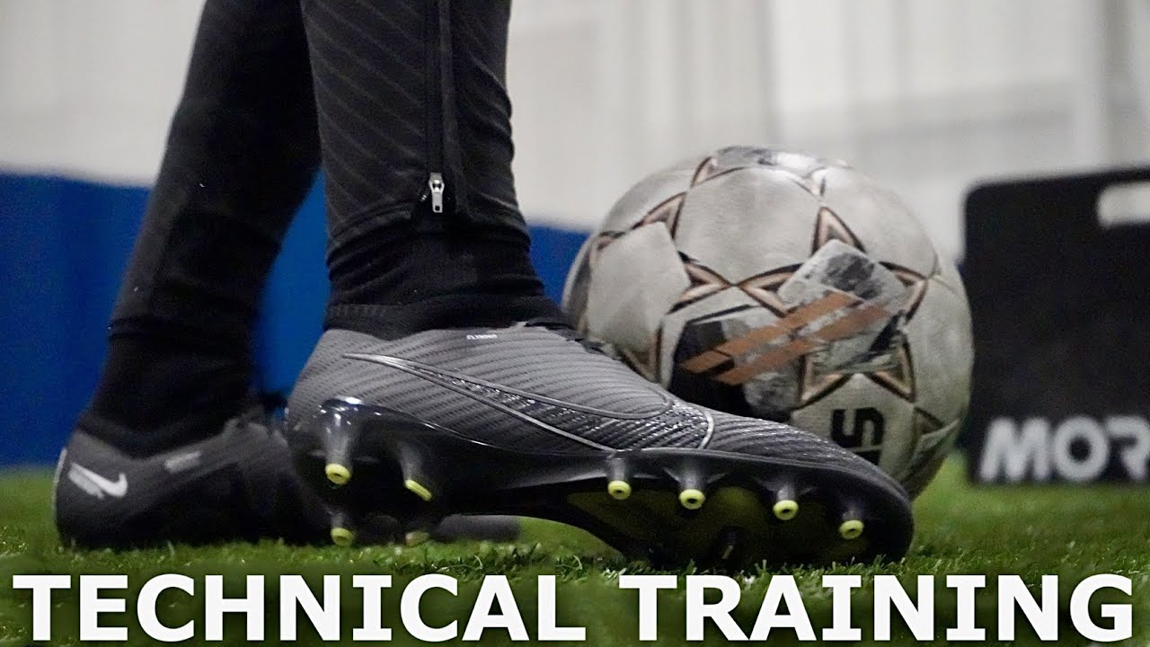 How To Improve In Tight Spaces | Full Technical Training Session For Footballers