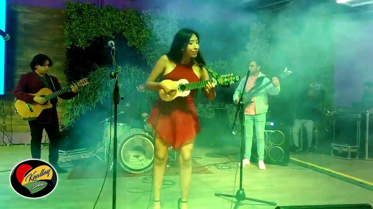 CONCIERTO DE LUCIEL IZUMI... Homenaje al Día Internacional del Charango
