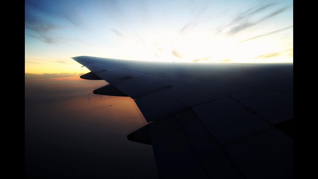 Singapore Airlines B777-300 Flight Experience: SQ950 SIN-CGK