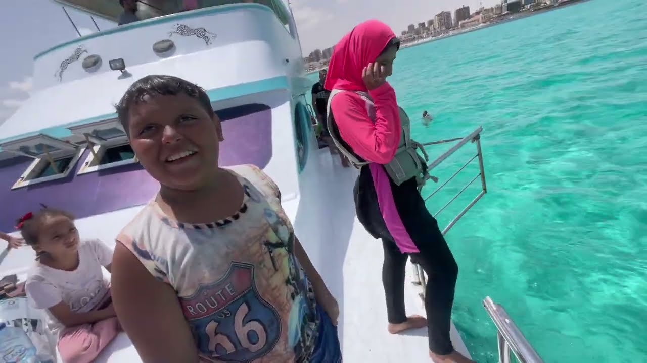 الاكشن و العوم من رحلات مُندى البحريه فى مطروح من على يخت الفهد ٧/٤ الساعه ١١ وللحجز ٠١٢٨٩٩١٤٤٦٩
