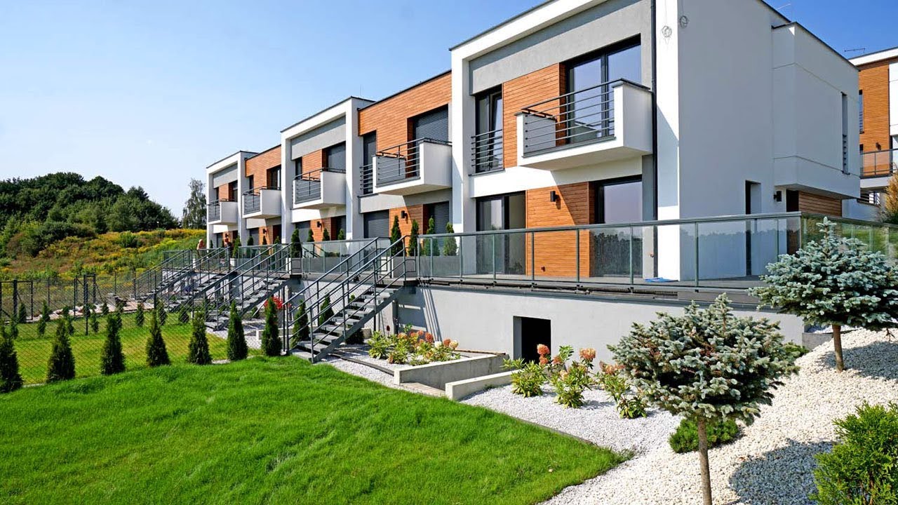 Oglądamy dom 150 m2 pod klucz - szeregowiec z garażem - Gruszczyn / Poznań #projekt wnętrz #taras