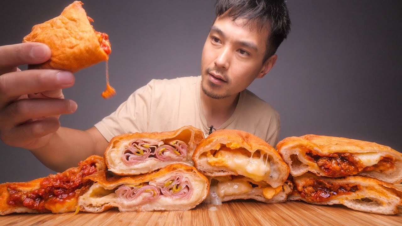 Fried Calzones?! - Panzerotti