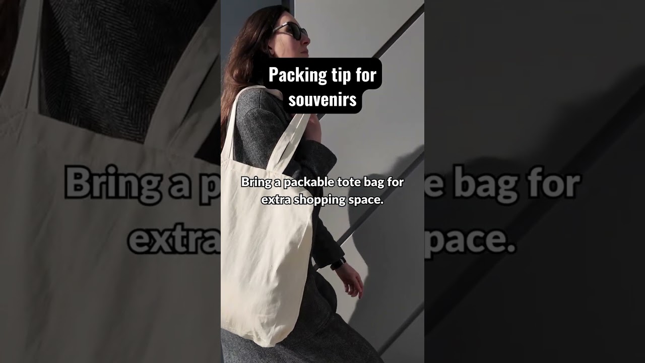 Souvenir Shopping Hack! 🛍️ #TravelHacks #PackingTips #Souvenirs