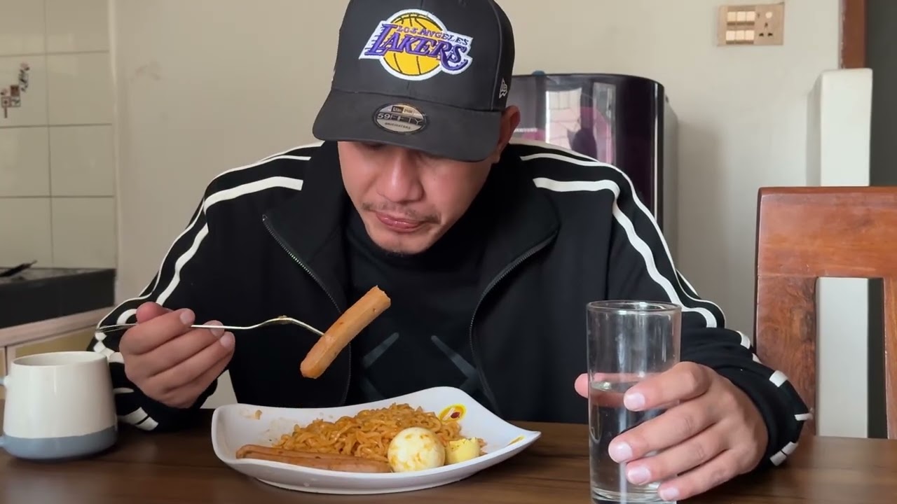 Little Mukbang 🍝 current noodles #youtube #fyp #foryou #nepal #viralreels #reels #foryoupage 