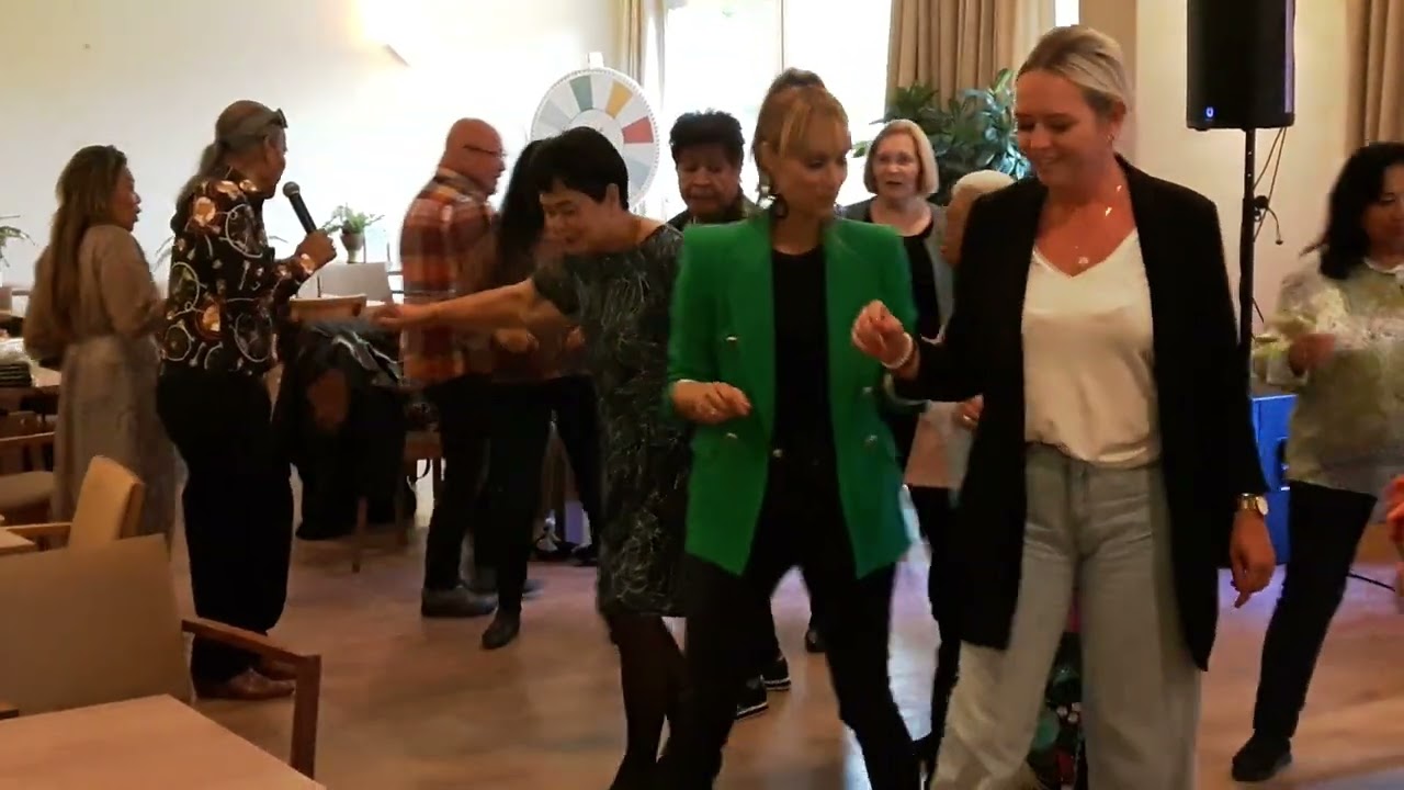 Deel-6)Kumpulan Dance Party 