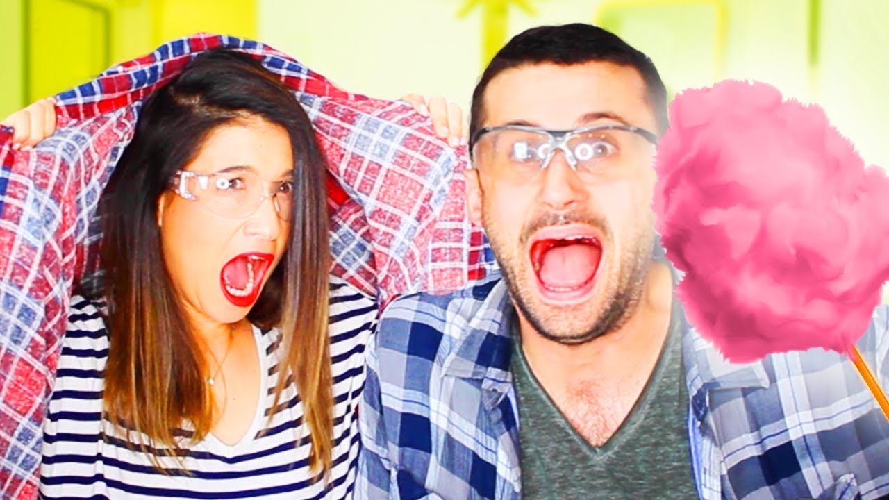 אל תנסו את זה בבית!!!! מכניסים אצבעות לבלנדר ומכינים שיערות סבתא!?!?
