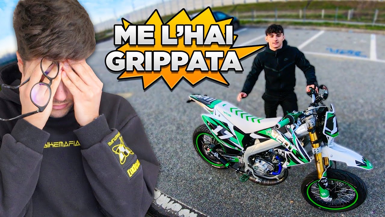 HO GRIPPATO LA MOTO DI UN FAN... NON CI POSSO CREDERE 😭