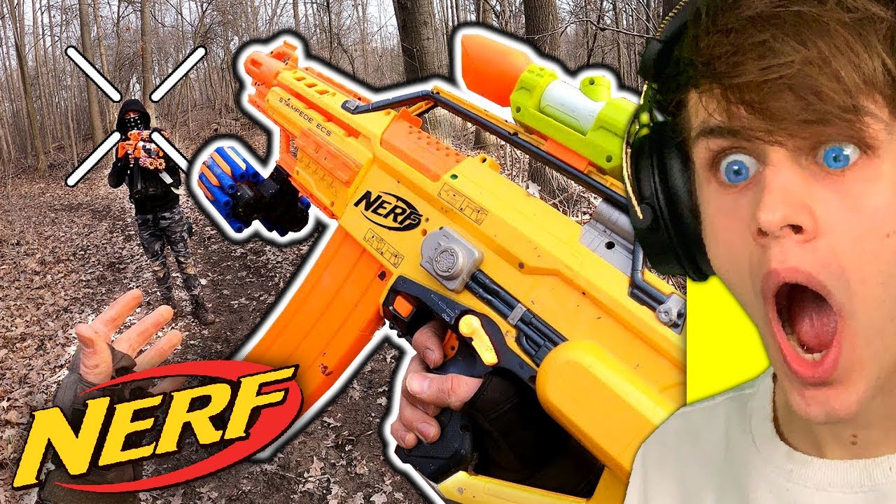 Epická NERF PŘESTŘELKA v LESE!