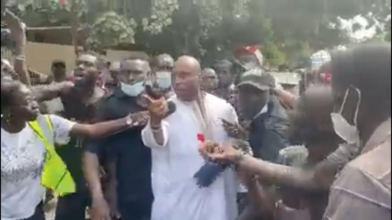 &Eacute;dition Sp&eacute;ciale: &Ccedil;a chauffe entre partisans de Sonko-Barth et les forces de l'ordre
