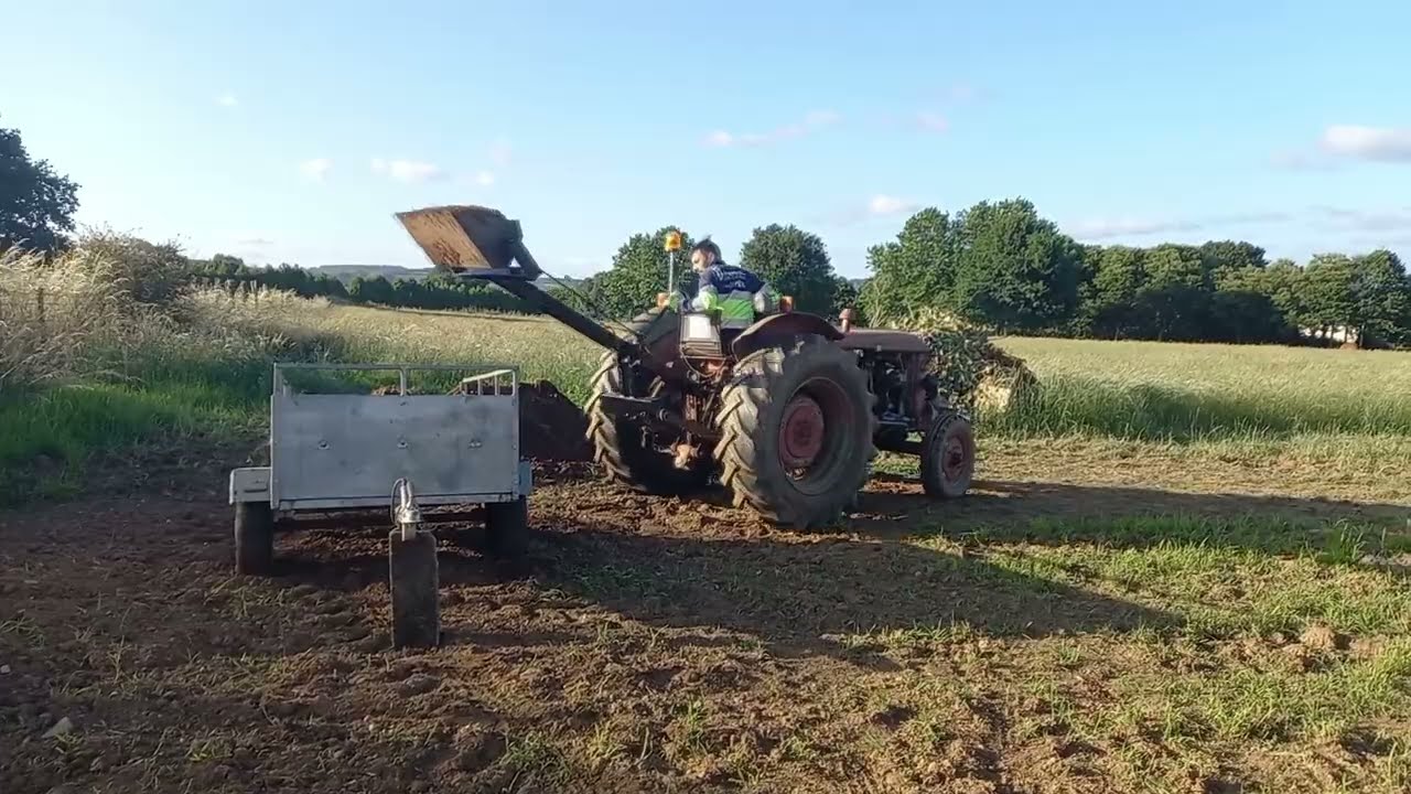 PALA TRASERA PARA TRACTOR VOLTEO AUTOMÁTICO. HOMEMADE REAR BUCKET