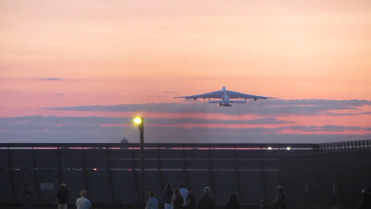 Antonov AN-225 Takeoff Minneapolis-St. Paul International MSP 2-Jul-2014