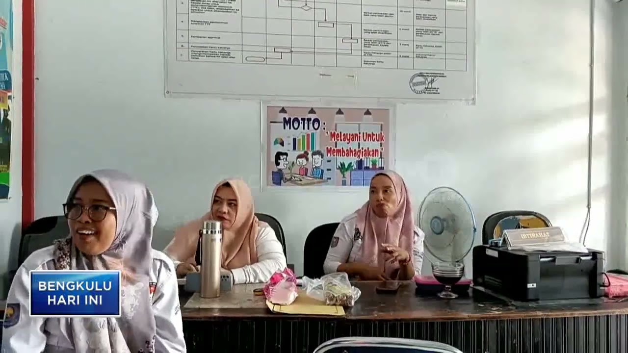 Hundreds of Honorary Workers Sent Home