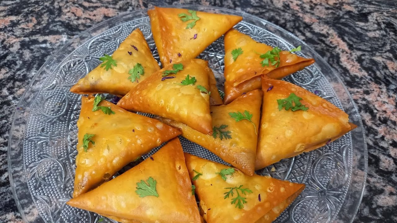 ramzan special moong dal ke samosa recipby damads kitchen how to make ramzan special moong dal ke