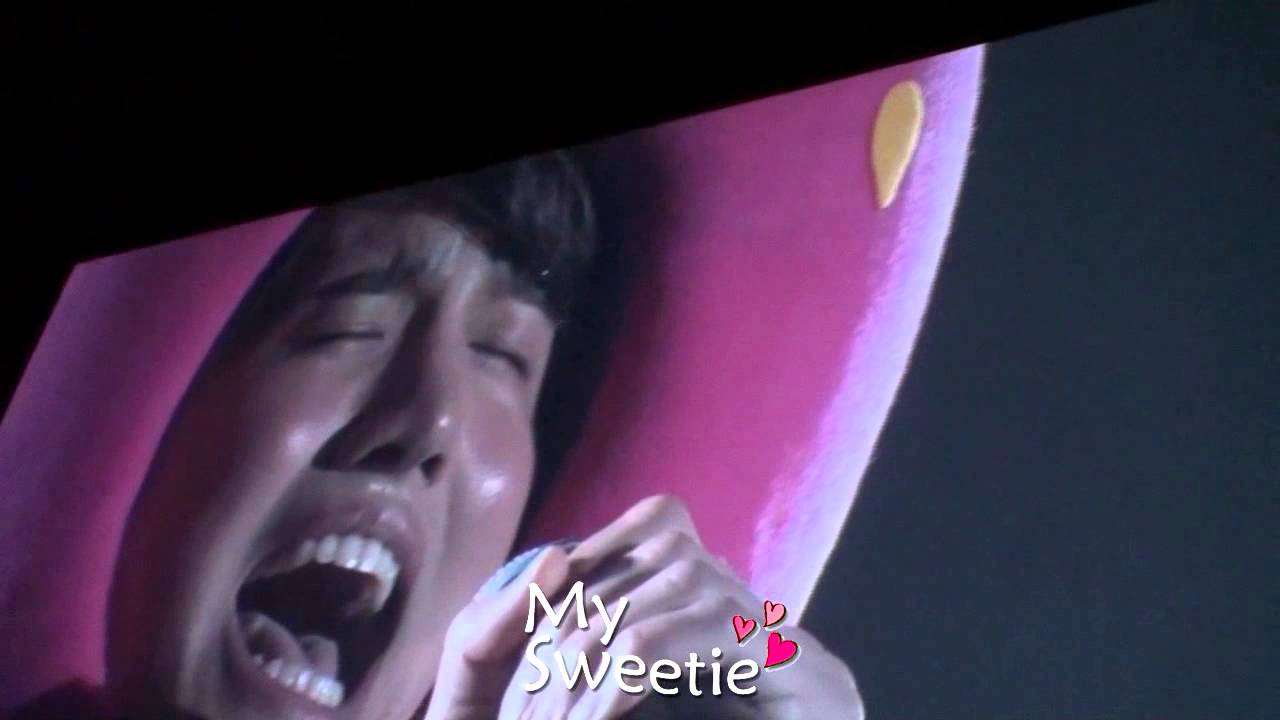 131027 SMTOWN in Tokyo _ いちご(Ichigo; Strawberry) ( sung by. Kyuhyun & Changmin )