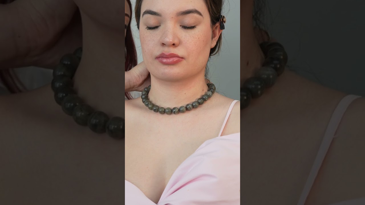 Посмотрите мою последнюю ASMR-консультацию по выбору украшений #asmrrealperson #asmrrelaxing #vis...