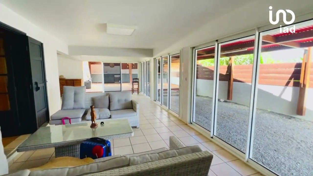 Villa avec piscine 340m2 Le Tampon centre ville