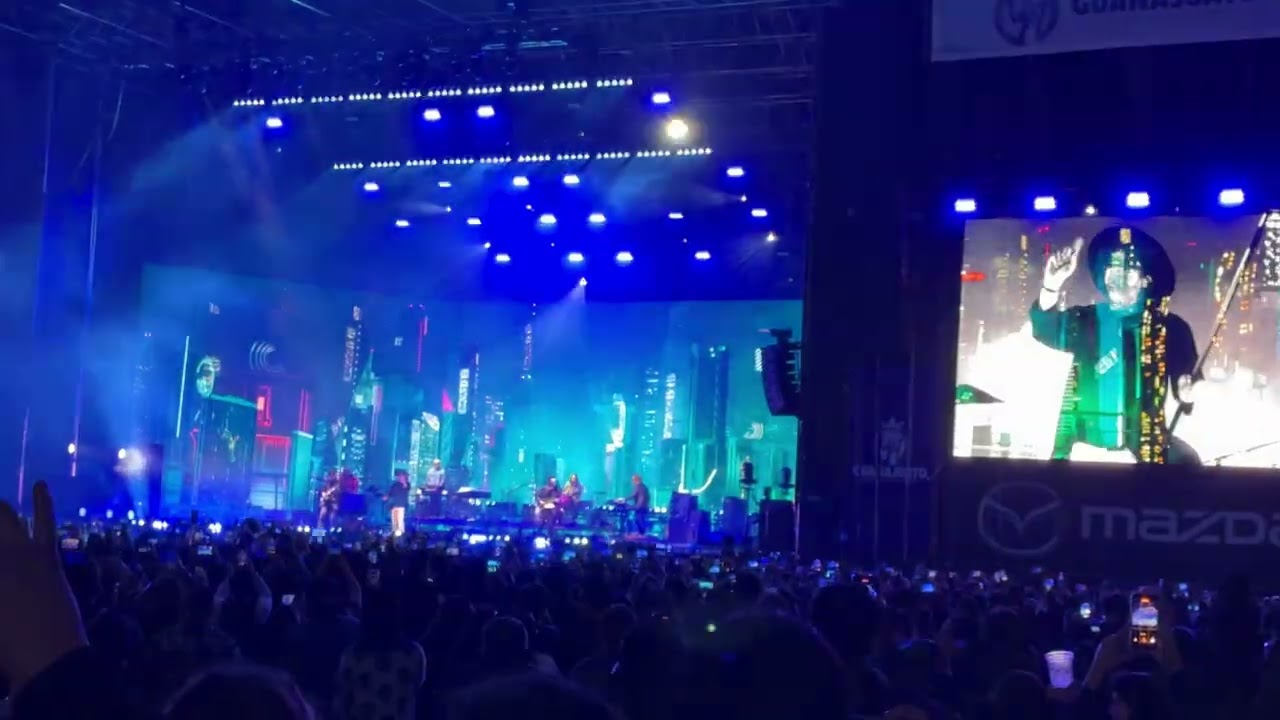 Velaria de la Feria. Zoé. Azul