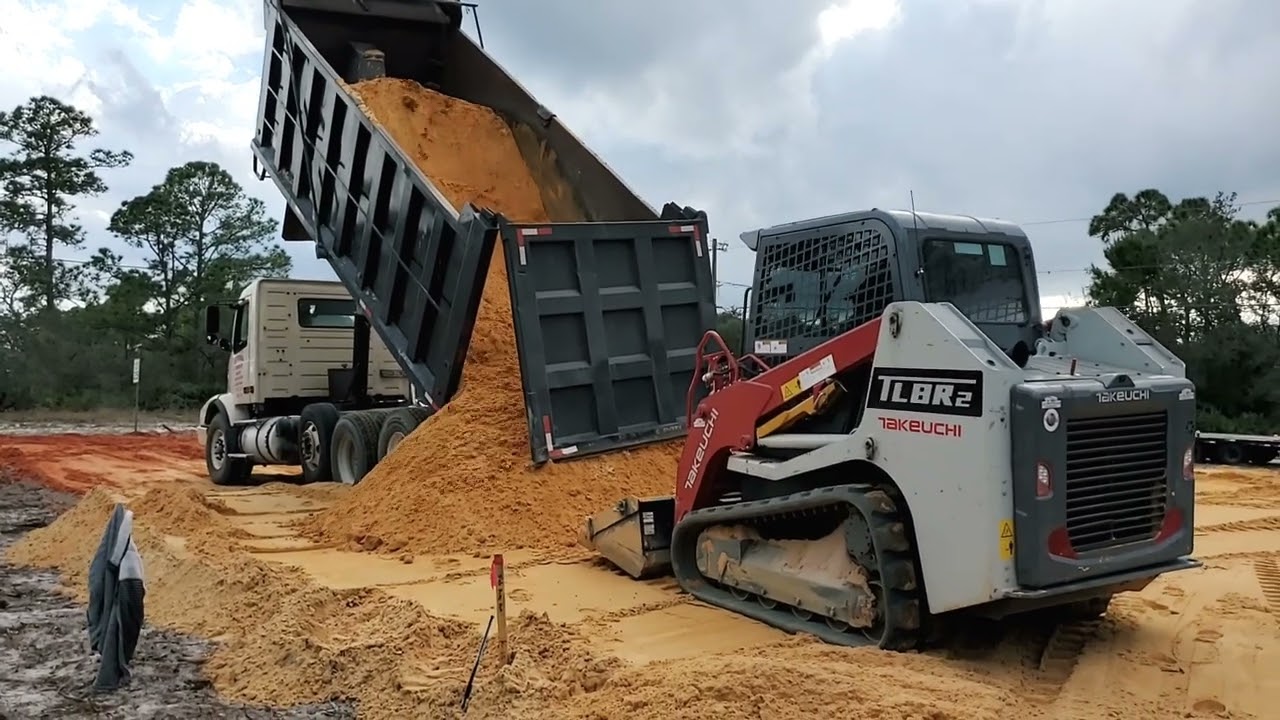 Takeuchi TL8R2 in FERRARI DR Florida