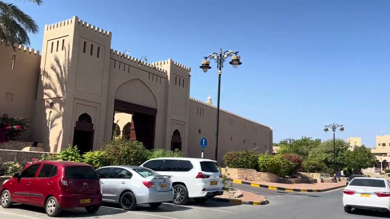 Walking Through Beautiful Streets of Nizwa, Oman