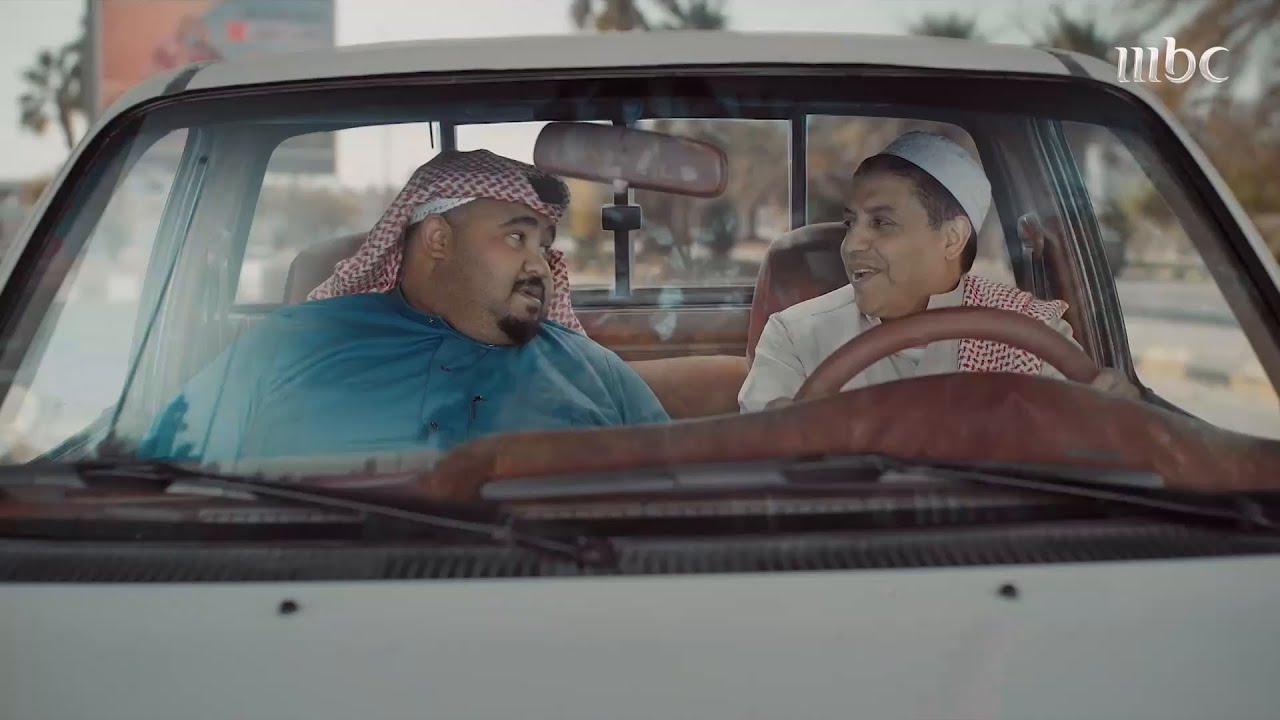 واي فاي | الحلقة 8 | انترفيو على الماشي بين عزيز مع رئيس فرقة المبخرة