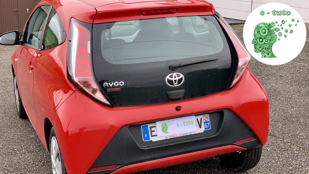 Changer ampoules feu arrière Toyota Aygo 2.