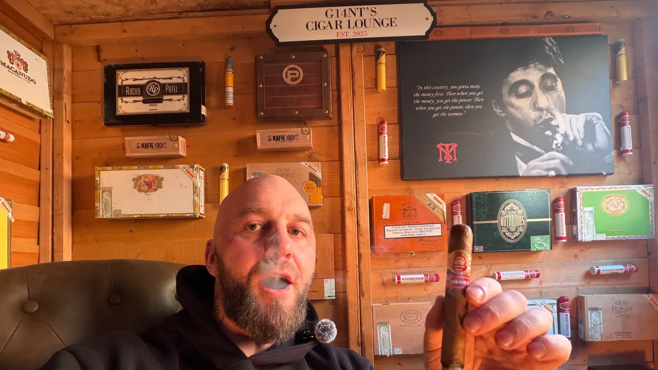 Birthday Smoke - H. Upmann Magnum 50. 