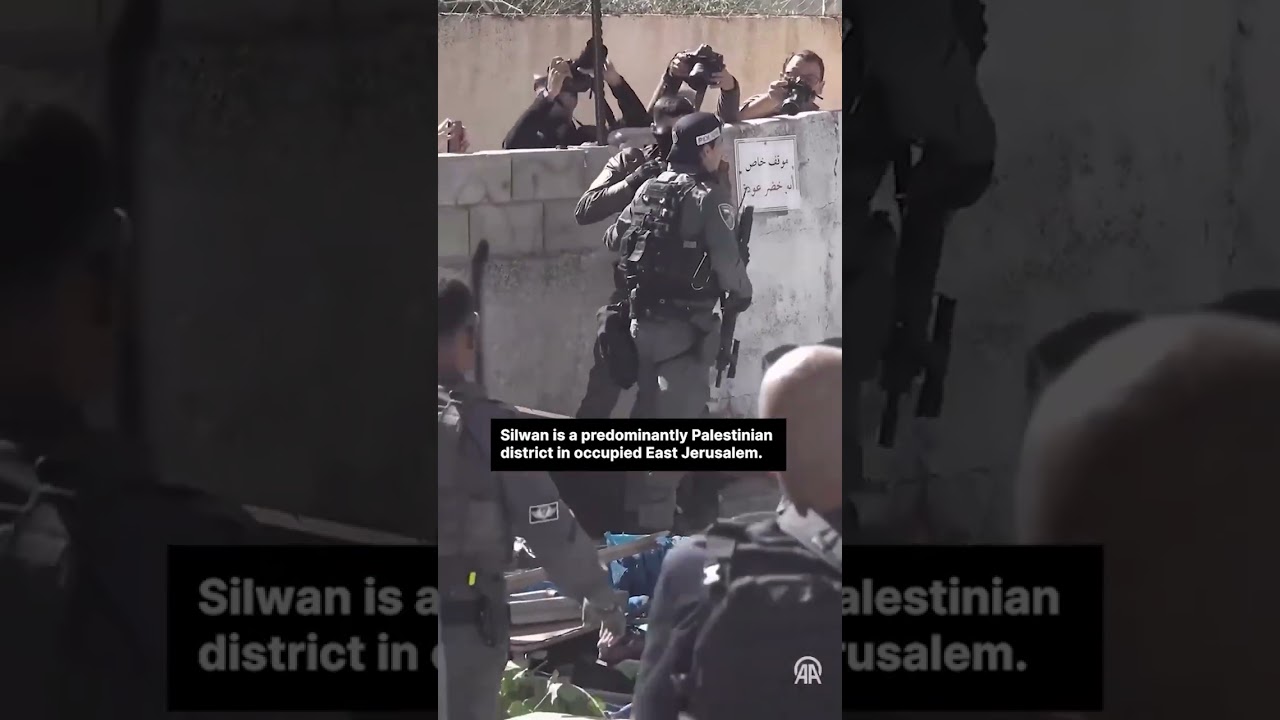 Clashes in occupied East Jerusalem as Israeli forces demolish buildings