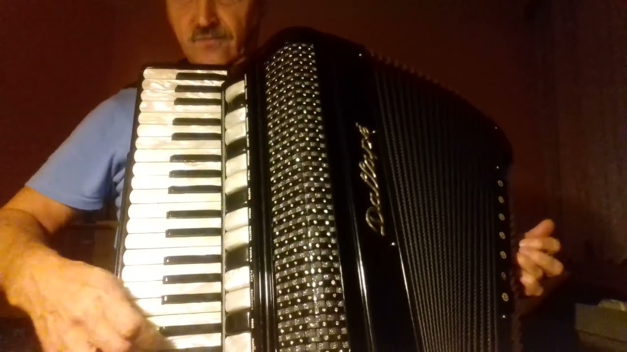Malenim sokakom - Safet Isović