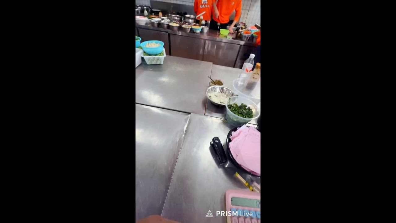 Chinese Woman expert in cooking.