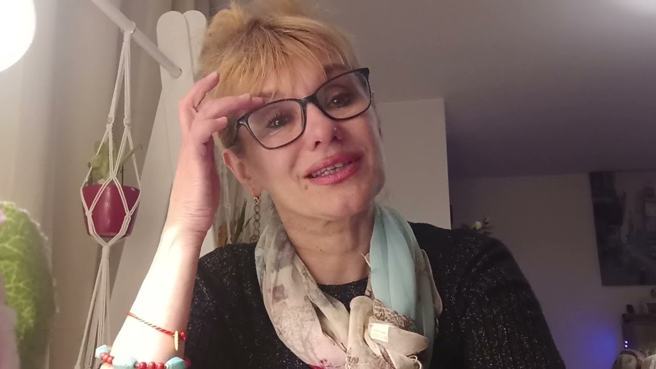 Франция, можно ли брать собак в гости и о традициях 🐕🏡