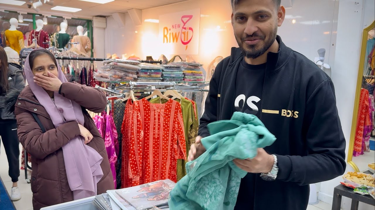 My First Day At My New Job 👗🇬🇧 || Aston Walon Ne Bahoot Peyar Deya 🥰 New Riwaj Cloth Shop Aston