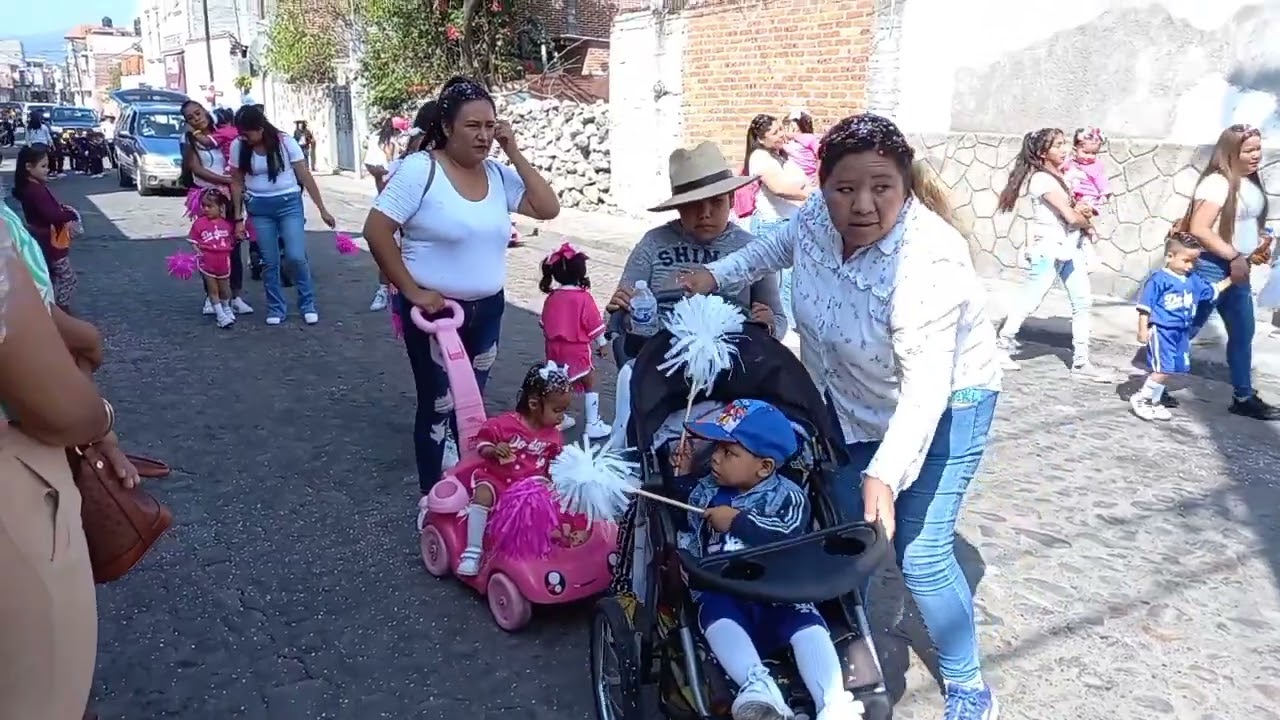 desfile 20 de noviembre, cuitzeo Michoacan. 2023