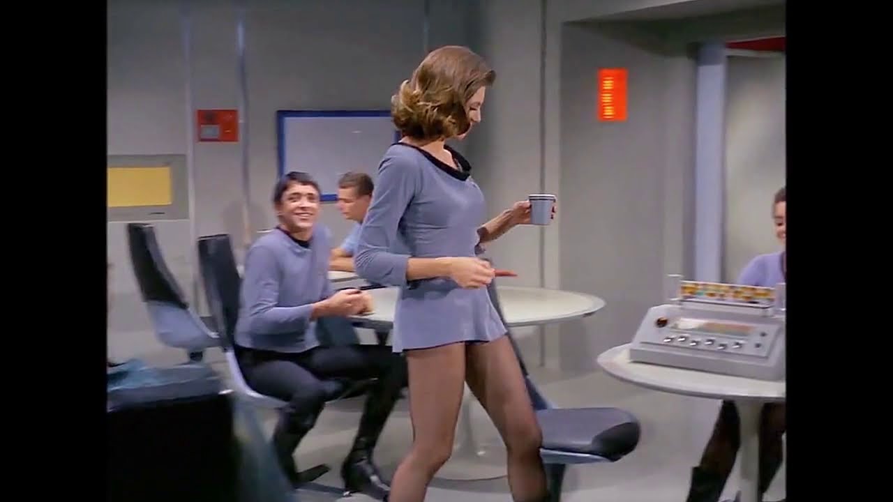 STAR TREK  WOMEN  101