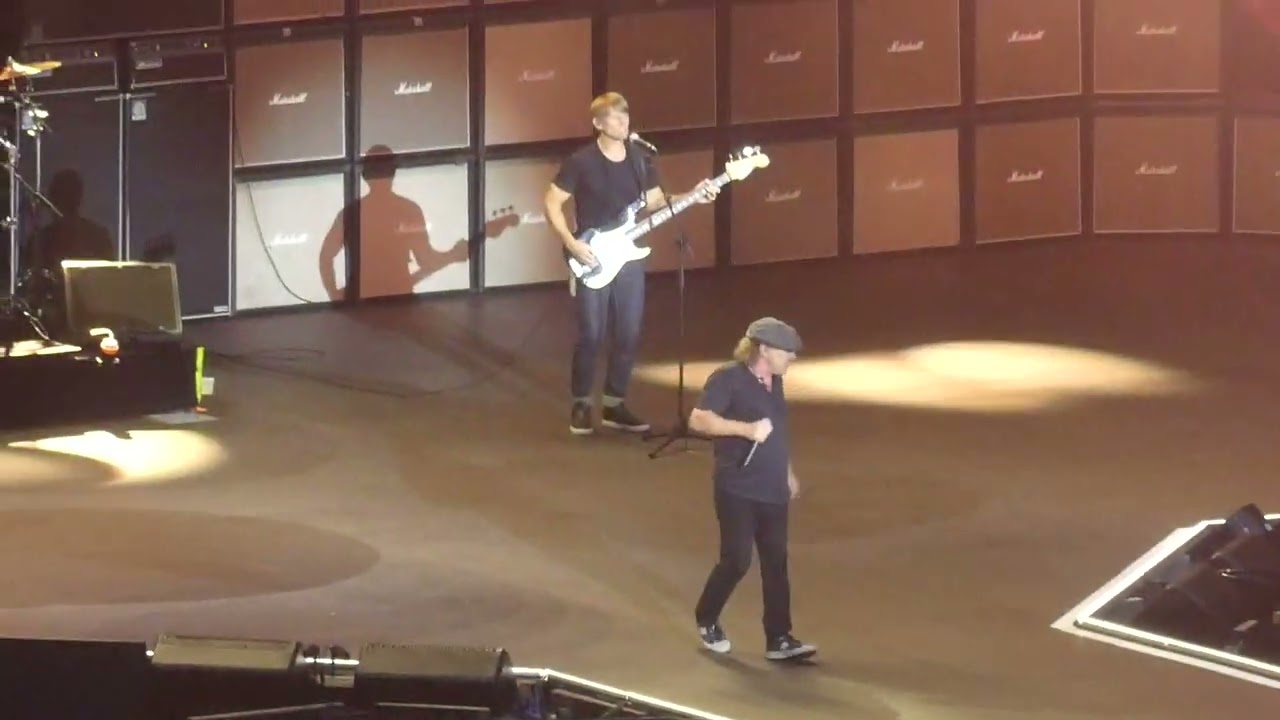 AC/DC - Hells Bells (Full HD) (Live @ Johan Cruijff ArenA, Amsterdam, 05-06-2024)