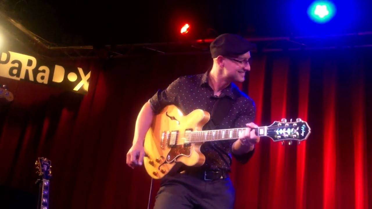Pete Roth Trio ft  Bill Bruford  - Dancing with Grace