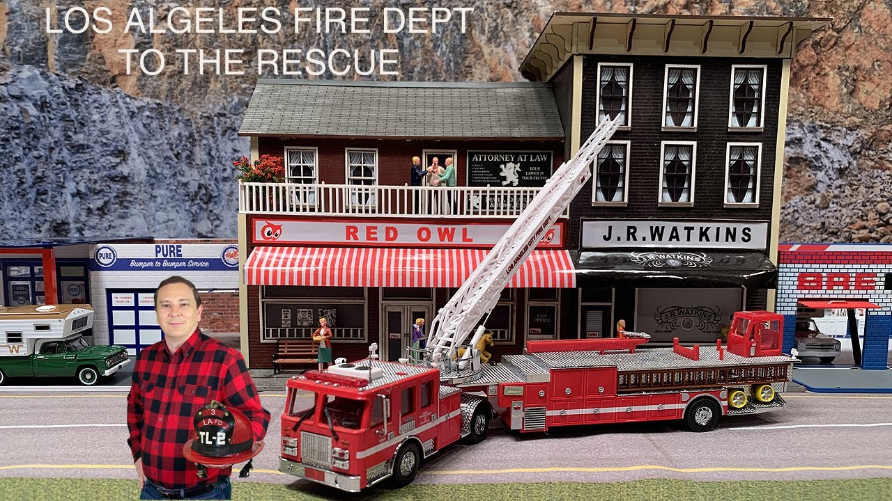 64th Scale Code 3 Collectibles Los Angeles Fire Department Simon LTI Ladder Truck Product Review