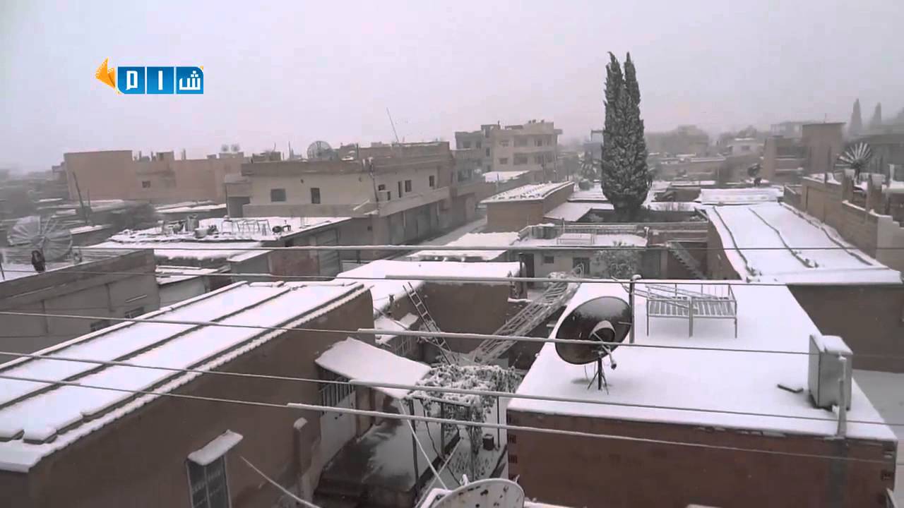 شام الحسكة عامودا تساقط الثلوج على منازل المدينة 11 12 2013