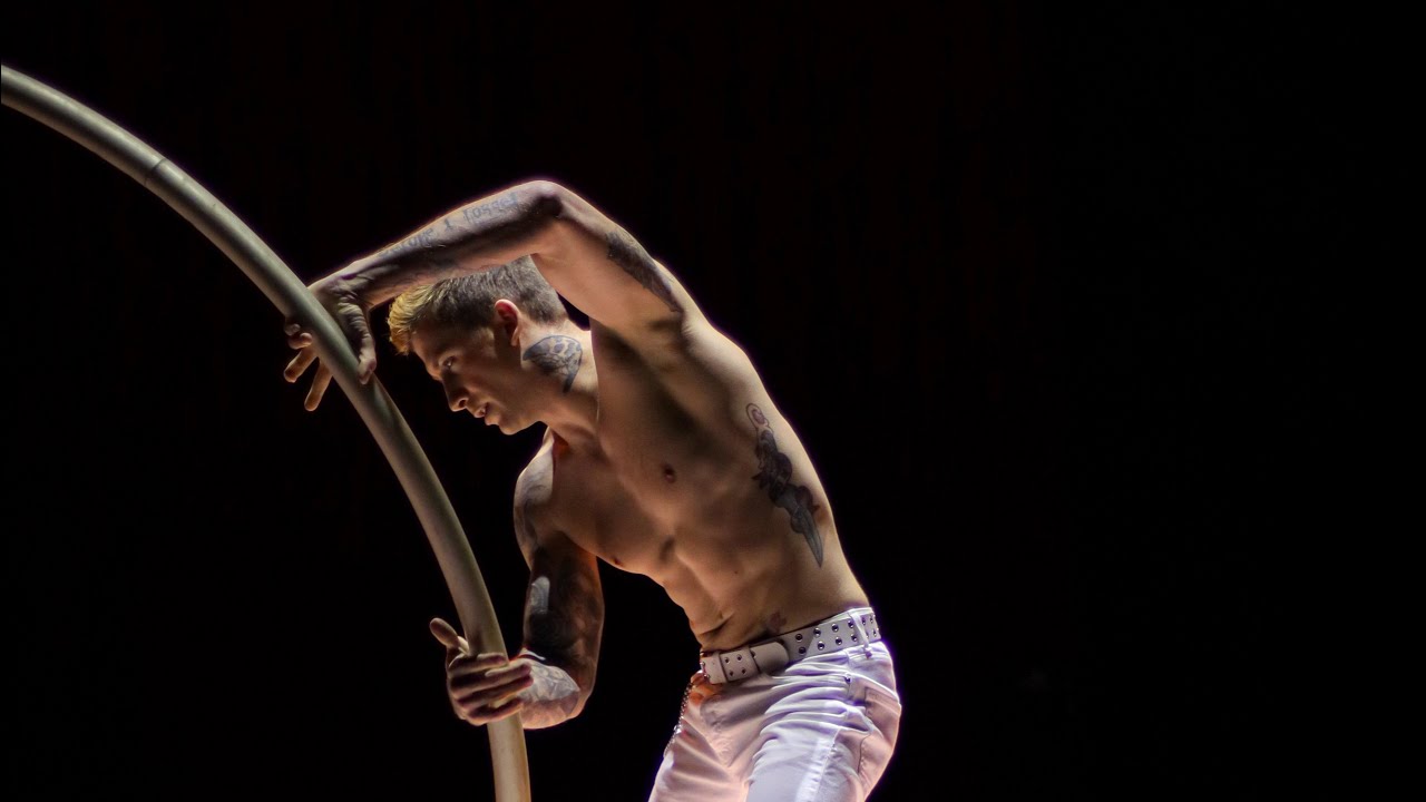 Artsiom Haurylik Cyr wheel - Teatro-the art of show & cuisine