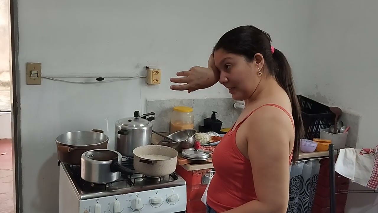 Minha rotina simples // a Rosana fez um almoço simples pra nois // a belinha acabou com  cebolinha😭