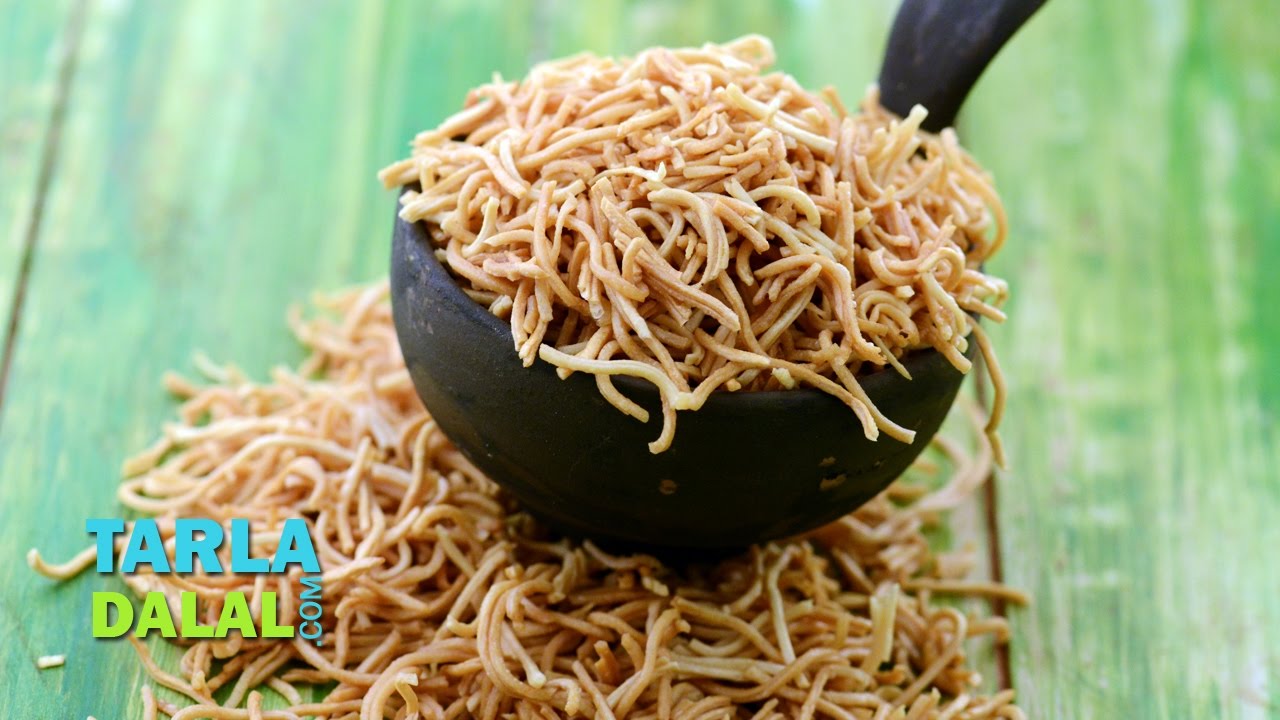 Crispy Fried Noodles, Chinese Fried Noodles by Tarla Dalal