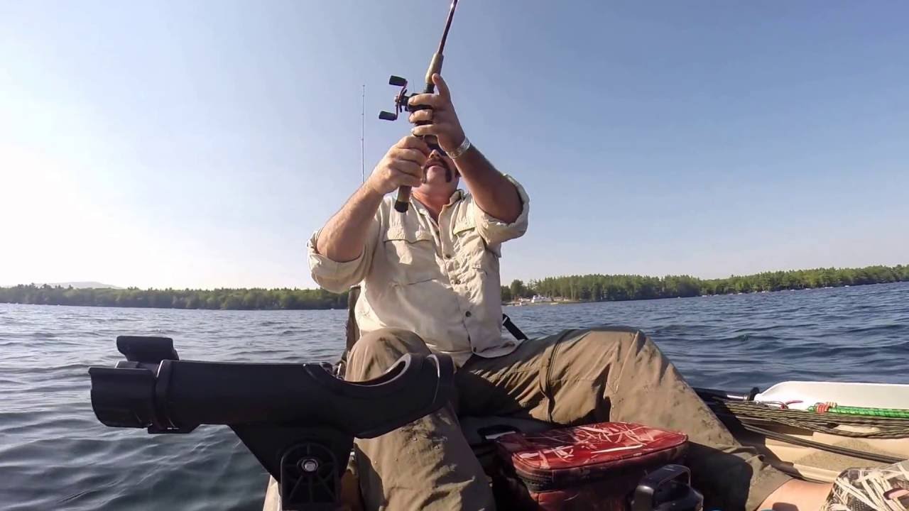 CATCHING SUMMER TIME WHITE PERCH IN DEEP WATER WITH SARGEFARIA
