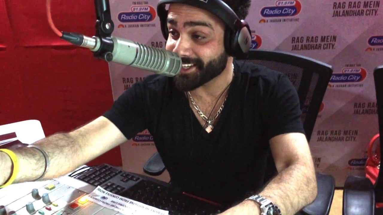 FEMINA MISS INDIA CONTESTANT NAVPREET WITH RJ HIMANSHU