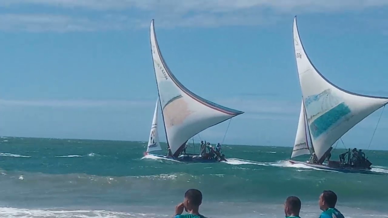 GRANDE REGATA DE JANGADAS NA PRAIA DO PONTAL DO MARCEIO FORTIM CEARÁ 