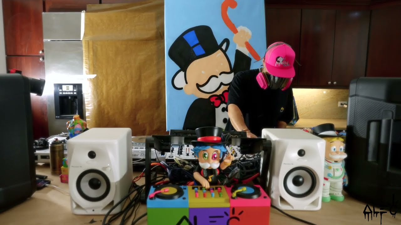 Painting and Playing in the Studio! LIVE DJ SET AND GRAFFITI