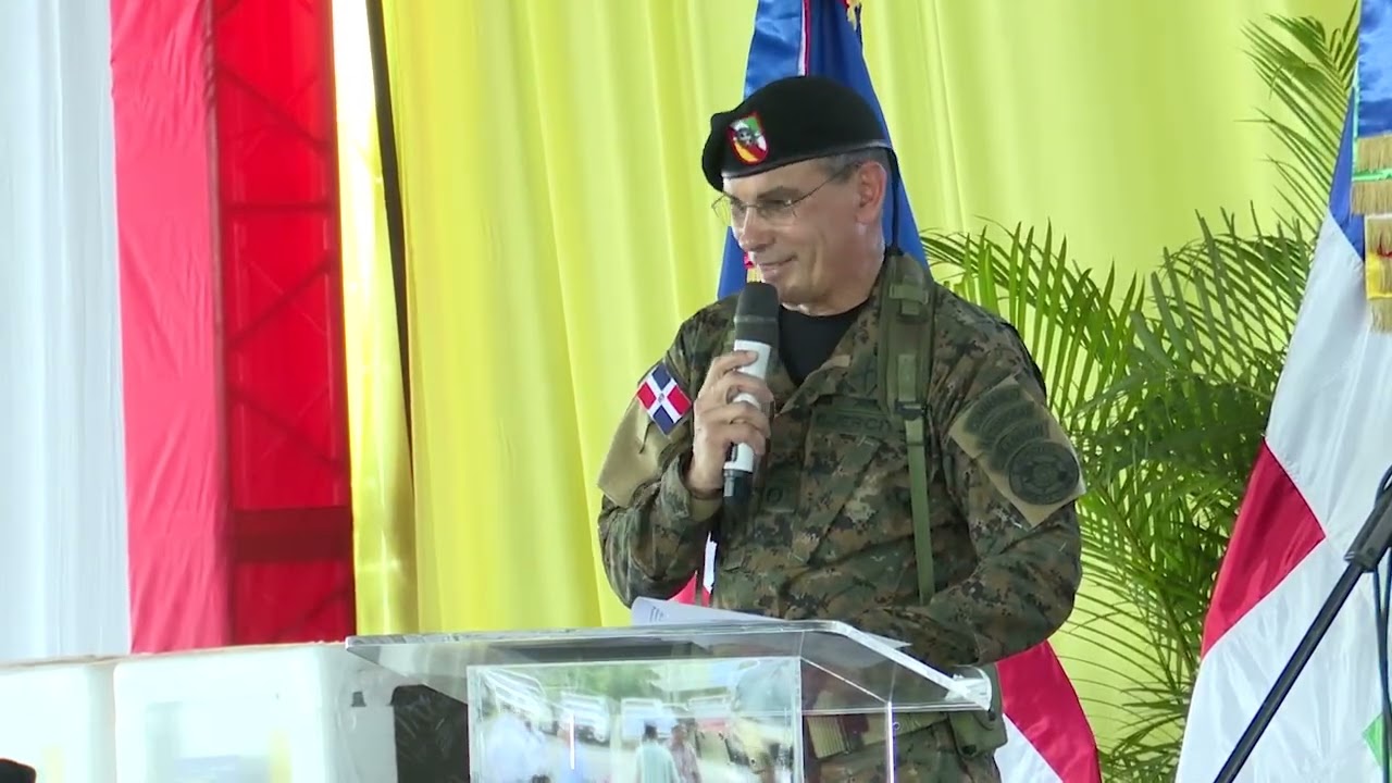 Presidente Abinader da  un almuerzo navideño con 2,500 soldados en el Campamento 16 de Agosto.