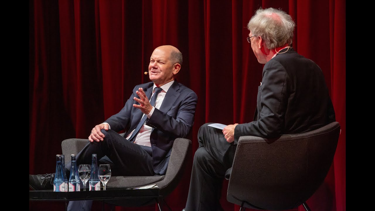 Olaf Scholz im Stadttheater Lippstadt – Gespräch mit Michael Göring (Mitschnitt)