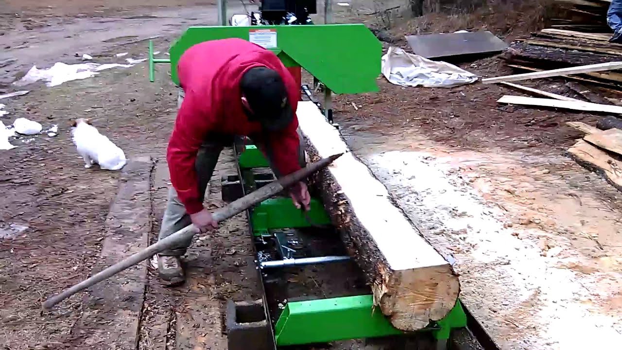 Harbor Freight sawmill first run with 420cc motor