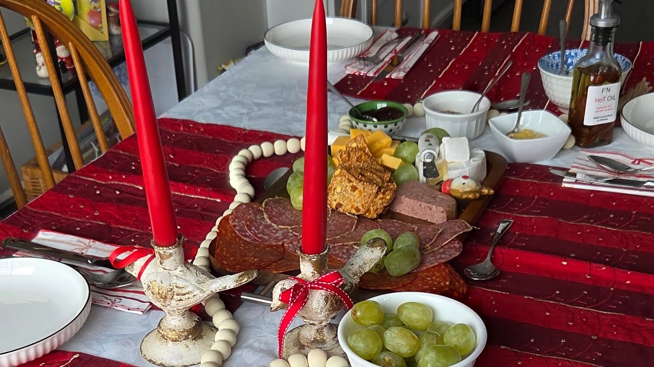 December 9 and 10.   Christmas lunch. Snowstorm. My Nana's BD. Easy chocolate fudge. 